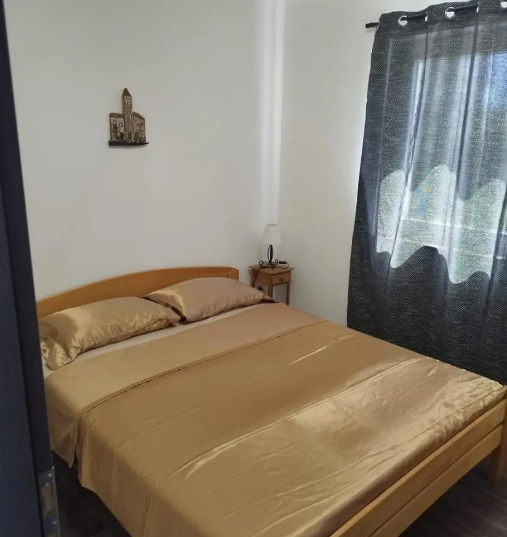 Apartments Fuzi - 50 M From Sea Bibinje